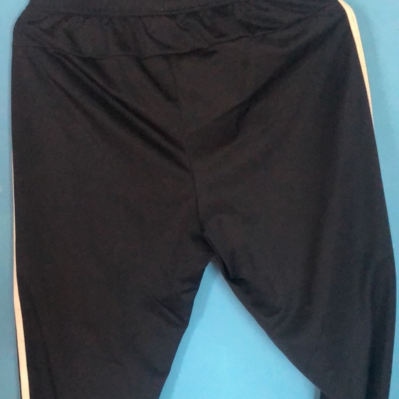 Adidas mens medium joggers - Picture 5 of 7